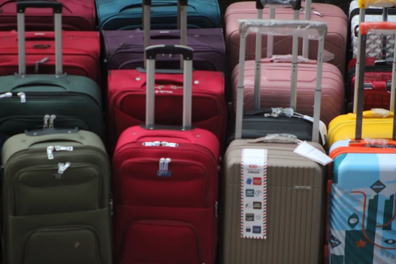 Mochila ou Mala? Descubra Qual É a Melhor Escolha Para Cada Tipo de Viagem no Brasil